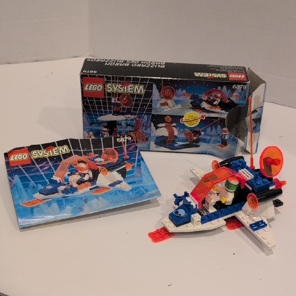 LEGO 6879 What You See Is What You Get Arctic Adventure Set - Red, Blue, White